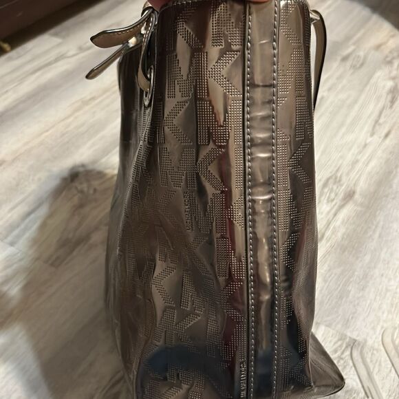 Michael Kors purse preloved ❤️ - Picture 5 of 8